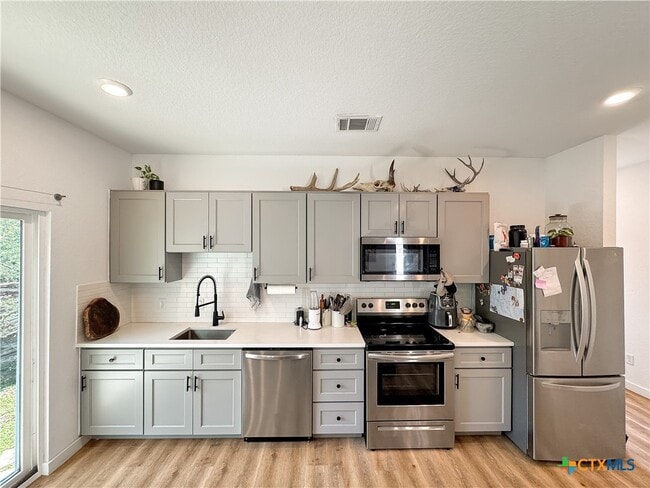 Photo - 1200 Willow Dr