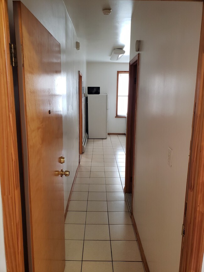 Photo - 8413 52nd Ave Unidad 8413 2Rear