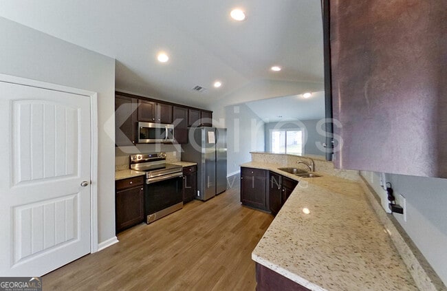 Photo - 104 Ebenezer Blf Wy