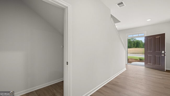 Photo - 5 Babcock Dr NE