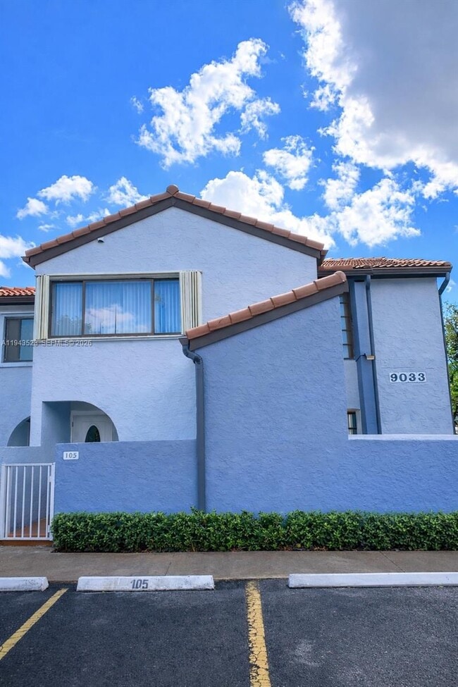 Building Photo - 9033 SW 123rd Ct Unit 105