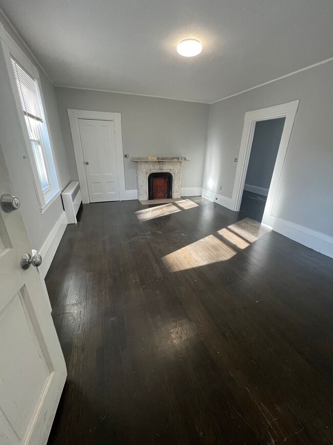 Building Photo - 77 Bailey St Unit Apt 3