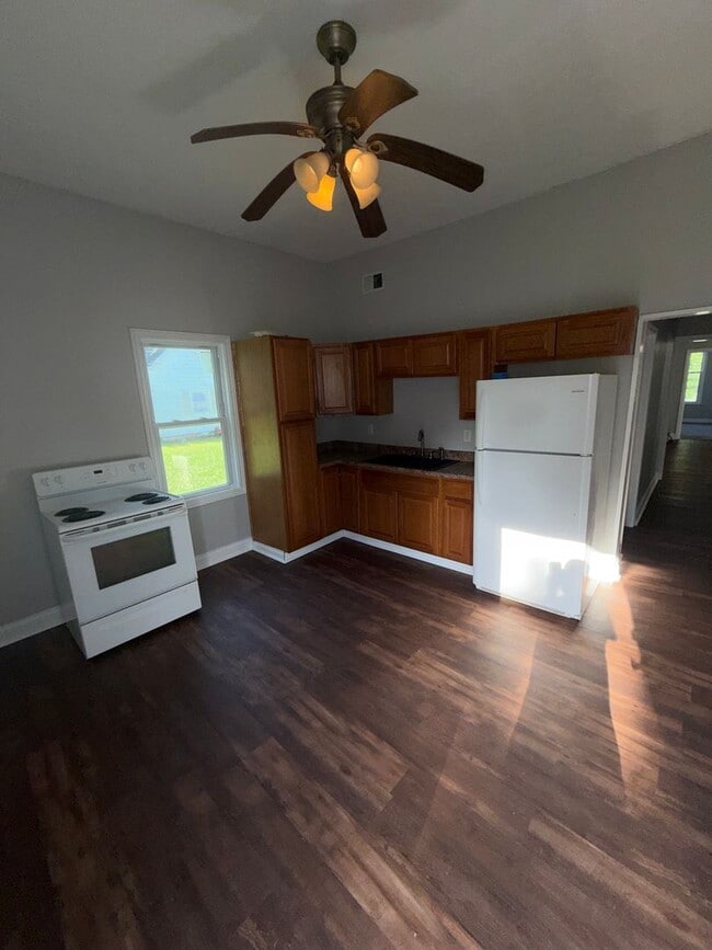 Photo - 1410 Ewing Ave