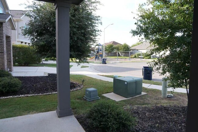 Photo - 808 Alta Wy