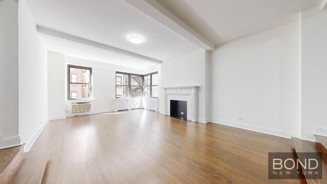 Building Photo - 20 Fifth Avenue Unit 4F Rental