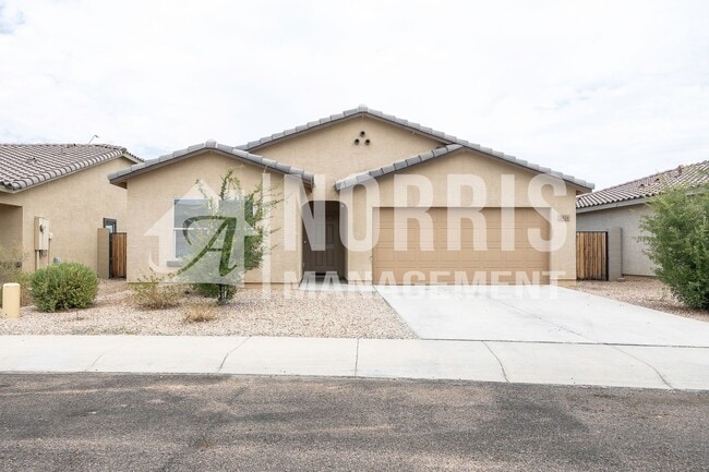 Building Photo - Beautiful Home, Perfect Location and Price