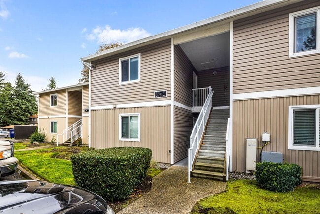 Photo - 12513 NE 130th Way Unit #C-204