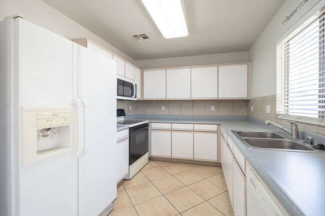 Photo - 13628 W Fargo Dr