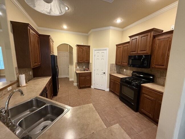 Photo - 1318 Emily Ln