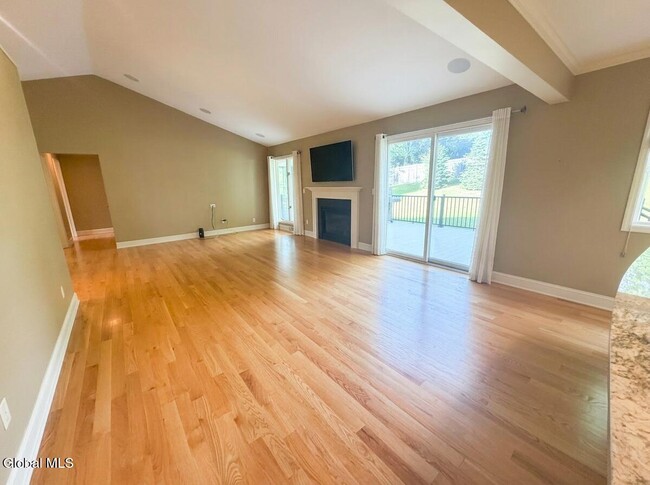 Photo - 53 Huntleigh Dr