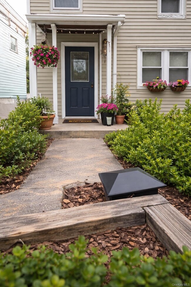 Photo - 156 N Clinton St