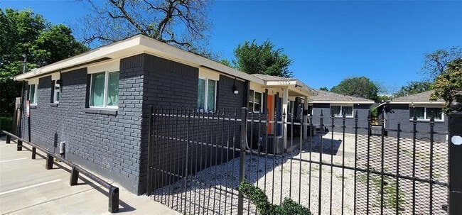 Photo - 3339 Simmons St