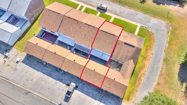 Photo - 1908 Leslie Dr
