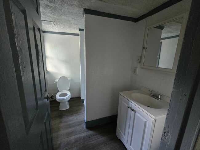 Photo - 426 Limestone St