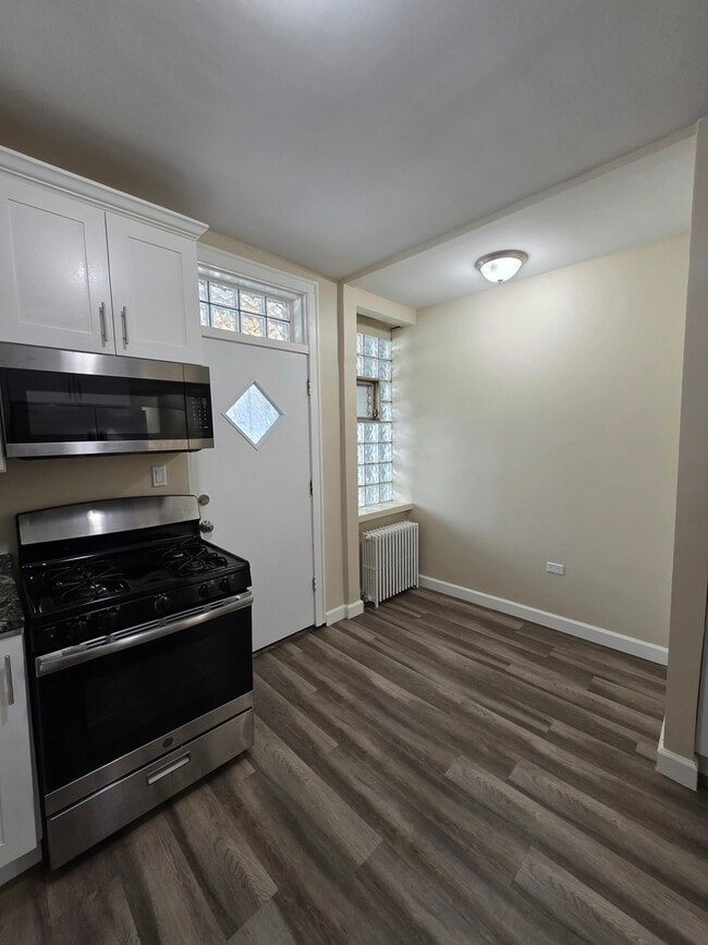 Photo - 4831 W Roscoe St Unit 2