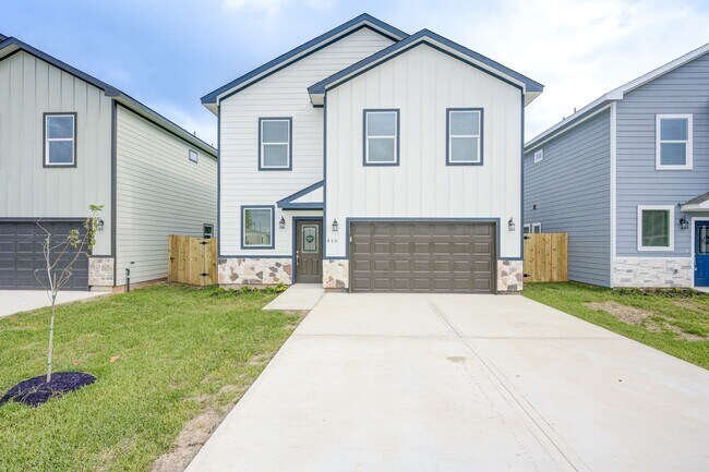 Photo - 410 N 4th St