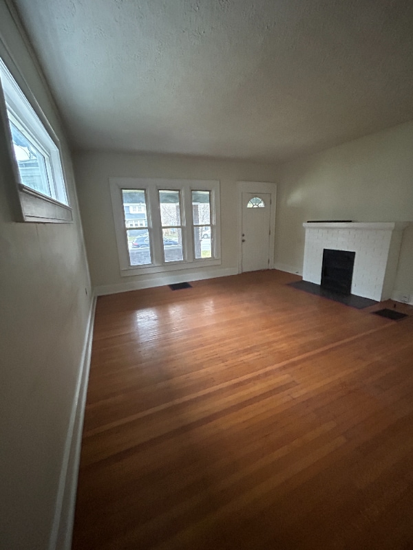 Photo - 3353 N College Ave Unidad 1