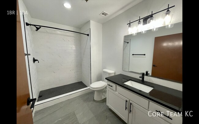 Photo - 204 Walnut St Unit 502