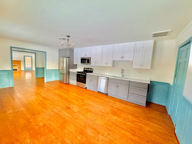 Photo - 216 S Buckmarsh St
