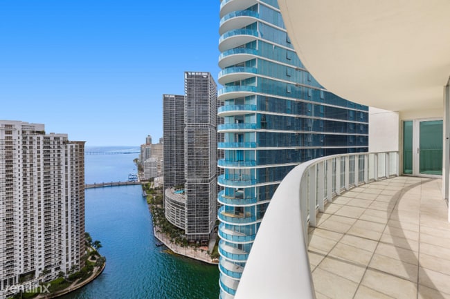 Photo - 300 Biscayne Blvd Way Condominio Unidad 2Bed