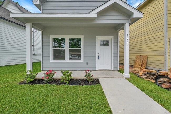Photo - 16684 E Ivanhoe St House
