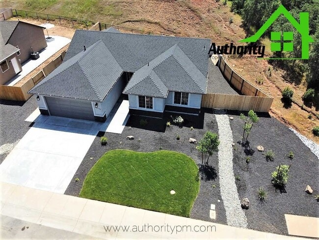 Building Photo - 20231 Ballentine Dr