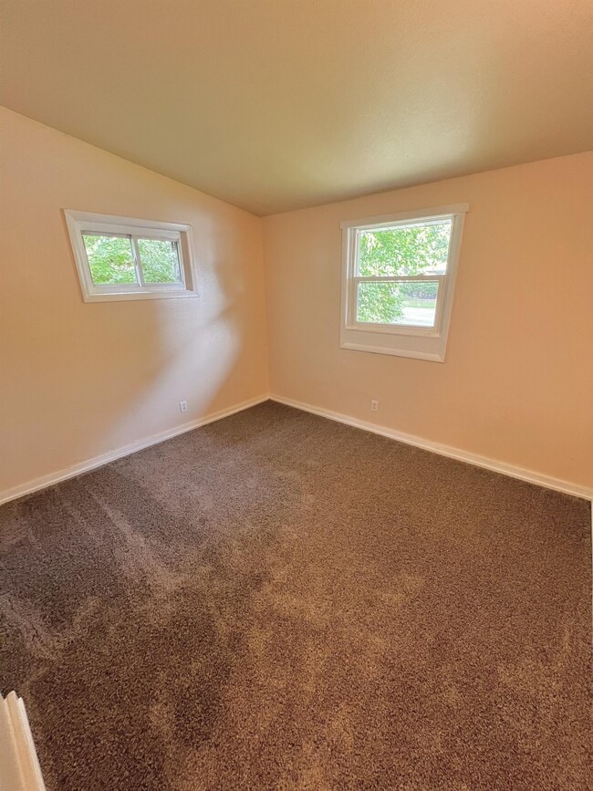 Photo - 214 W Worley St