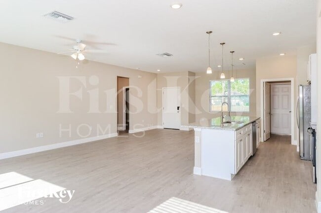 Photo - 2787 Foster Rd SE