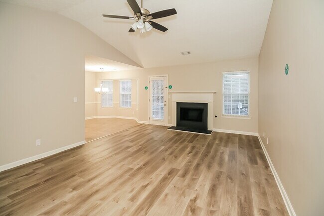 Photo - 254 Player's Cir