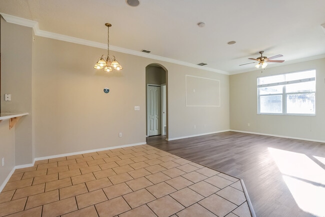 Photo - 2500 Twisting Sweetgum Way