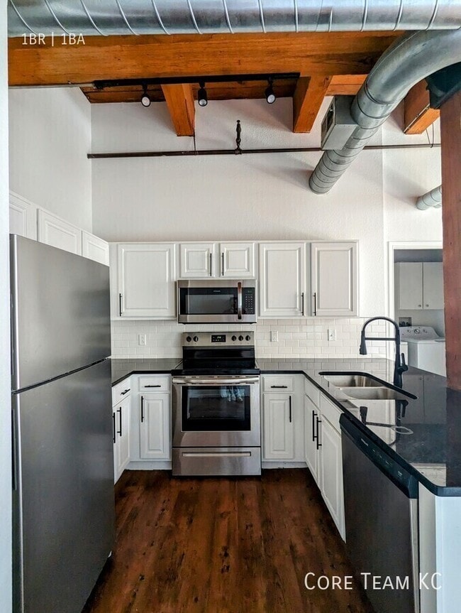 Photo - 204 W 5th St Unit 204
