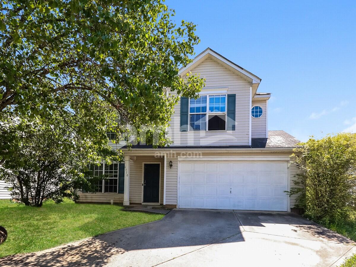 Photo - 6310 Pensfold Dr