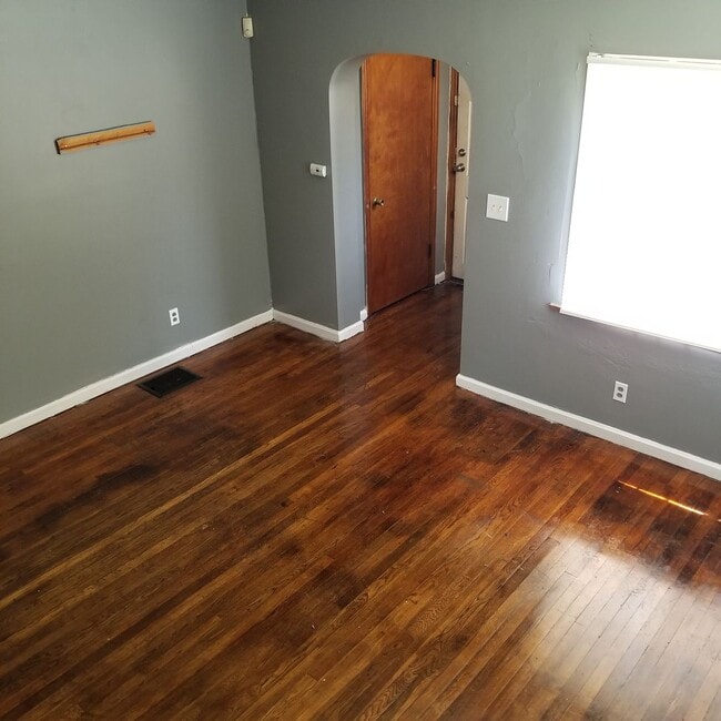 Building Photo - 1728-1730 West Mound Street Unit 1730