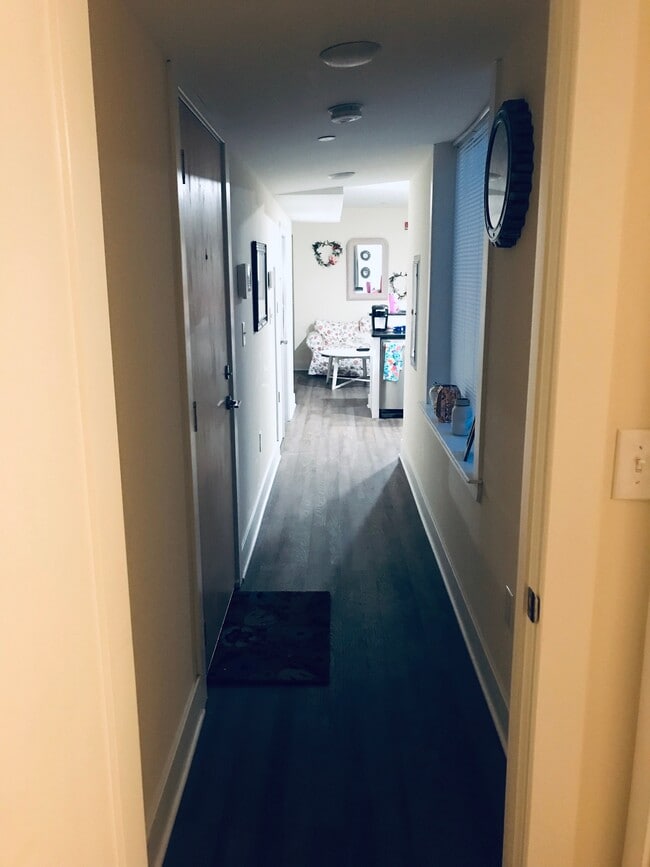 Photo - 2844 W Stiles St Unidad 2A
