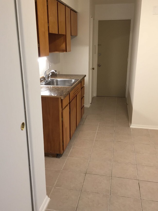 Brockway Court Apartments Palatine, IL