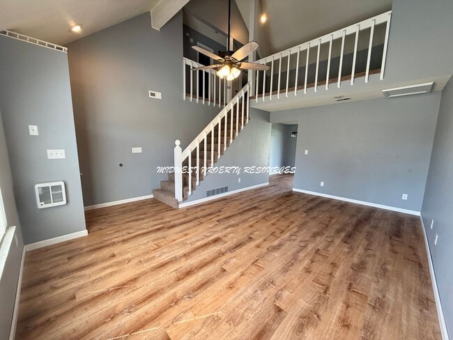 Photo - Charming 2bd 1.5 bath Duplex w/ Garage for Lease