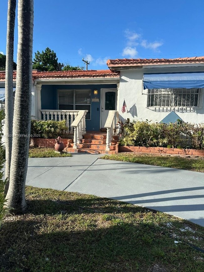 Photo - 2225 SW 21st Ter