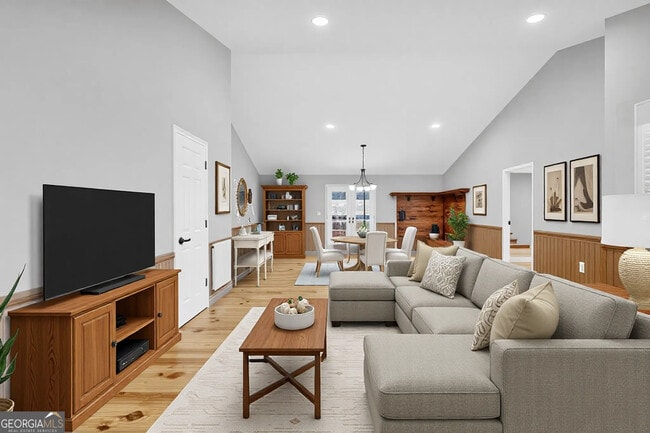 Photo - 106 Degrandis Ln NE