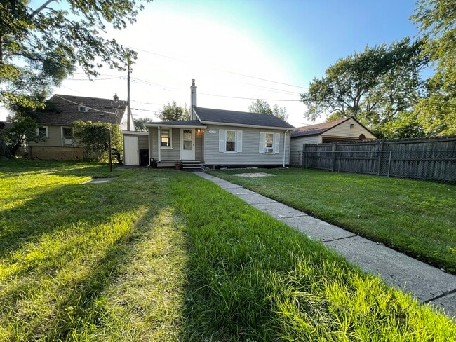 Photo - 26333 Belanger St