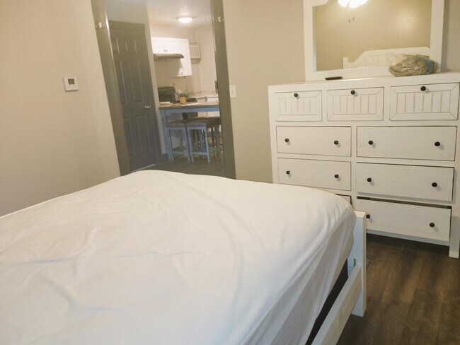 Photo - 209 E Main St