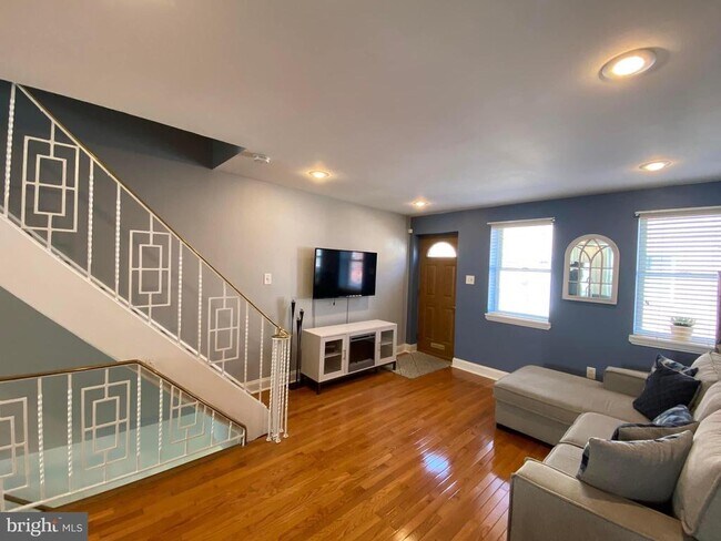 Photo - 134 Sigel St Townhome