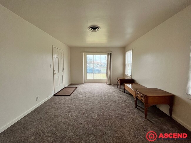 Photo - 3 Bedroom | 1 Bathroom - Bakersfield, CA