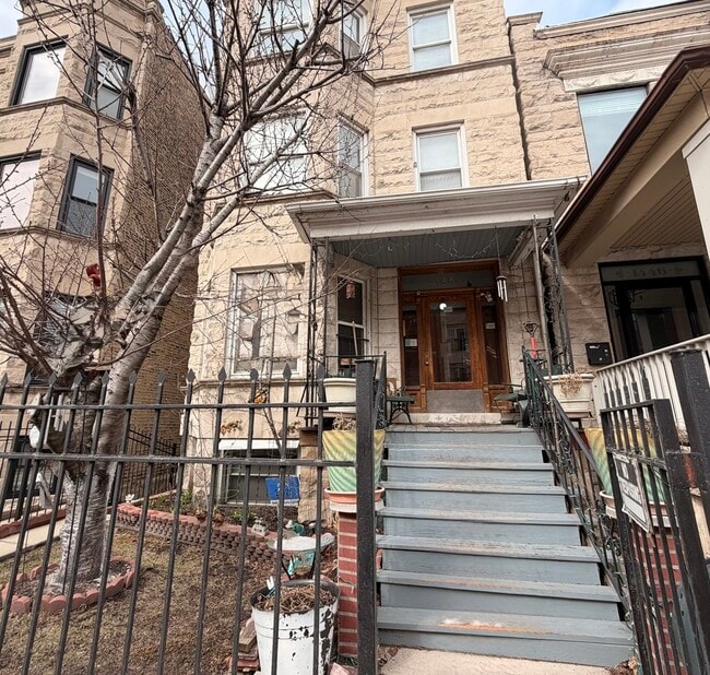 Building Photo - 1448 W Irving Park Rd Unit 1