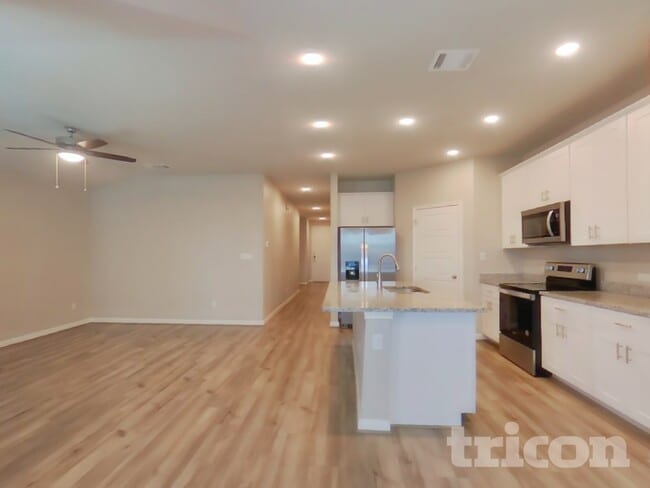 Photo - 13685 Paxton Blvd