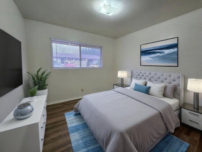 Photo - 861 NE Alameda Ave