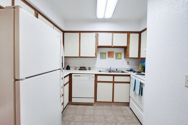 Photo - Summerhill Pointe Apartments
