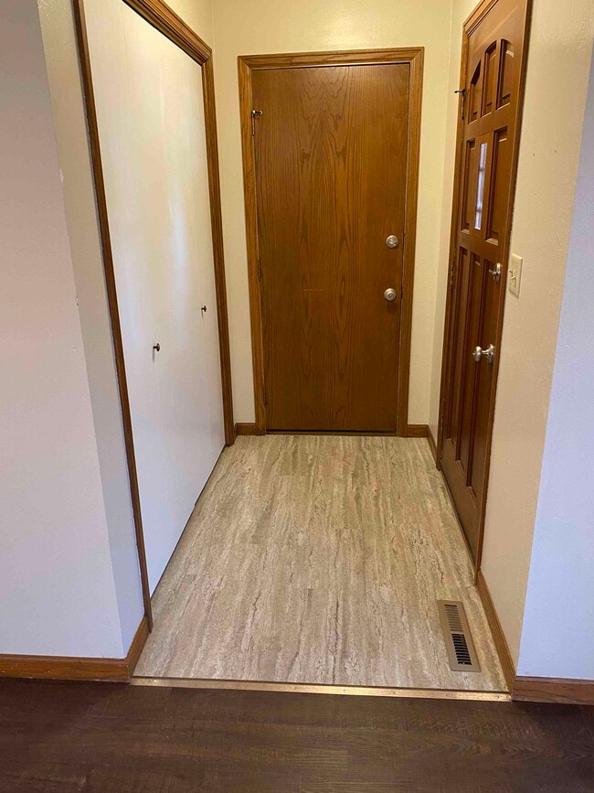 Photo - 306 W 15th St Unidad A