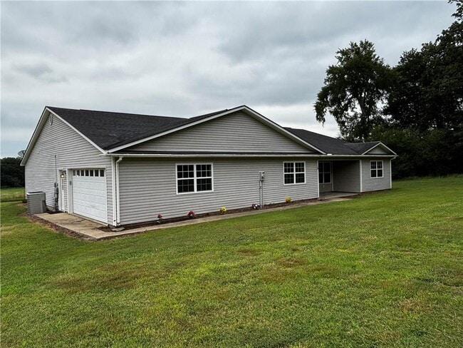 Building Photo - 1526 US-64 Rental