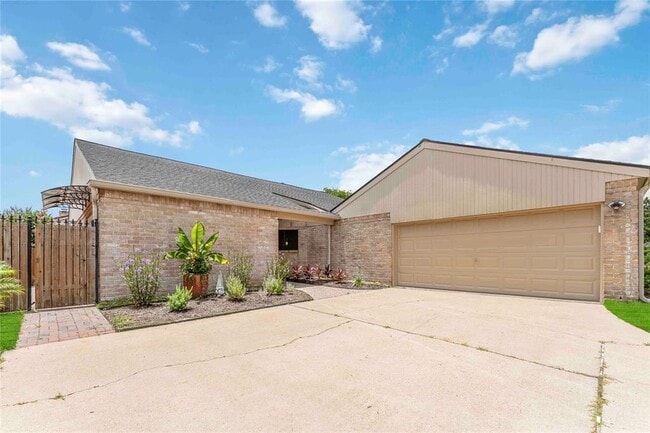 Photo - 14147 Hillvale Dr Casa