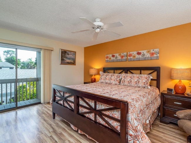 Photo - 236 Woodland Dr